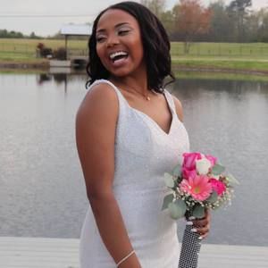 Meet your Posher, Kayla